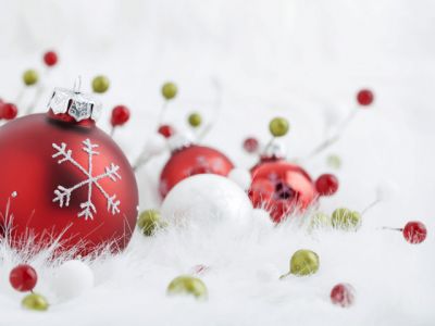 Adornos y Decoraciones Navideñas