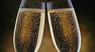 Brindis de Champán