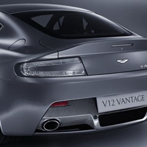 Aston Martin V12 Vantage