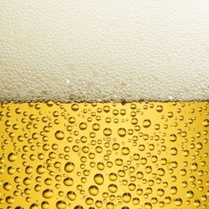 Cerveza Refrescante con Burbujas