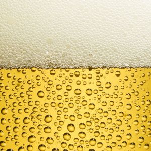 Cerveza Refrescante con Burbujas