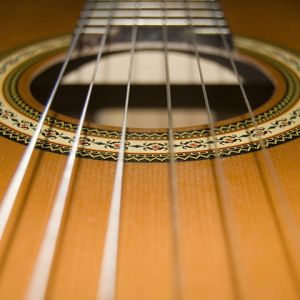 Guitarra Acústica en Primer Plano
