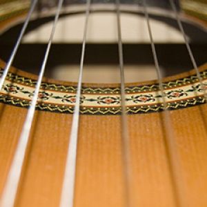 Acercamiento de Guitarra Acústica