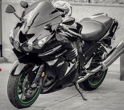Motocicleta Kawasaki Ninja