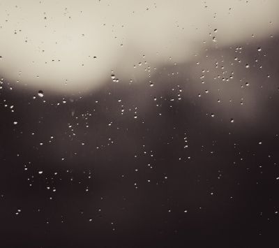 Gotas de Lluvia en la Ventana