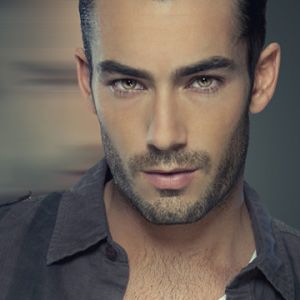 Retrato Masculino Estiloso