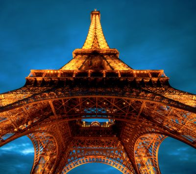 Vista Nocturna de la Torre Eiffel