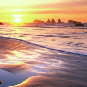 Impresionante atardecer sobre el océano