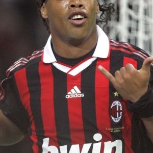 Ronaldinho Celebrando un Gol