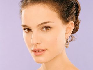 Retrato Elegante de una Mujer
