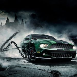 Mustang Verde con Cadenas