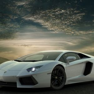 Lamborghini Aventador en Paisaje Escénico