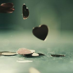 Corazones Cayendo