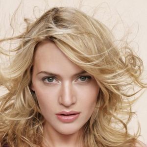 Belleza Rubia Glamourosa
