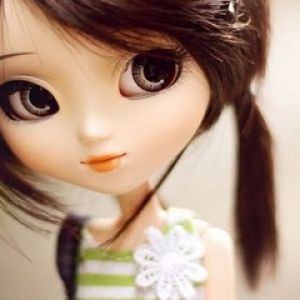 Muñeca Linda con Ojos Grandes