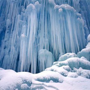 Cascada de Hielo Congelado