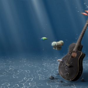 Guitarra Submarina con Peces
