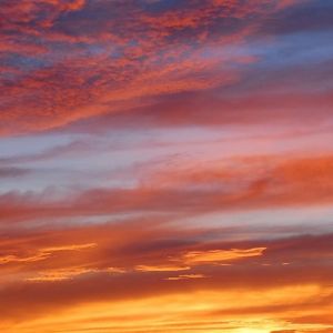 Impresionante Atardecer sobre el Océano