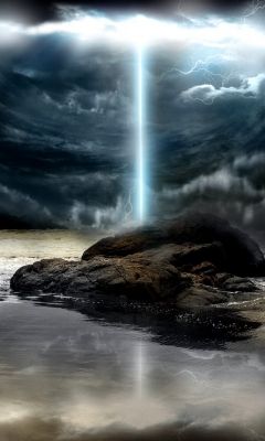 Luz Misteriosa Sobre el Océano