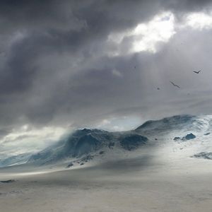 Majestuosas Montañas Nevadas