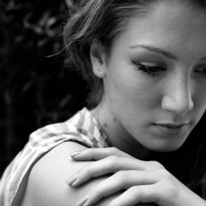 Retrato de Chica Pensativa