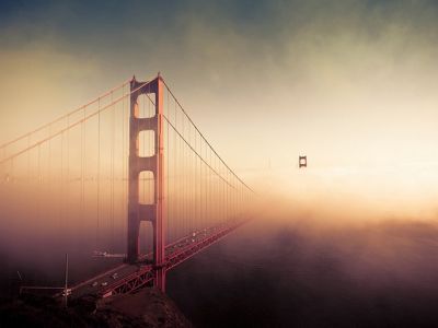 Puente Golden Gate en la niebla