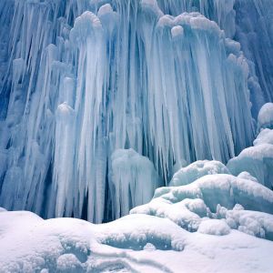 Cascada de Hielo Congelado