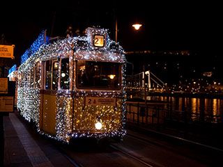 Tranvía Iluminado Festivamente