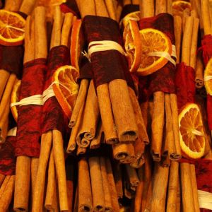 Palitos de Canela y Rodajas de Naranja
