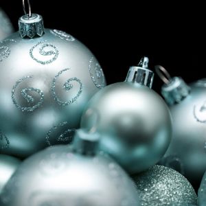 Elegantes Adornos Navideños Azules