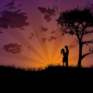 Silhouette Romántica al Atardecer