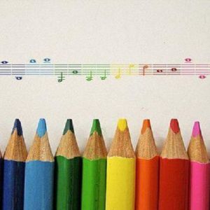 Notas Musicales Coloridas con Lápices