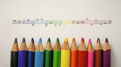 Notas Musicales Coloridas con Lápices