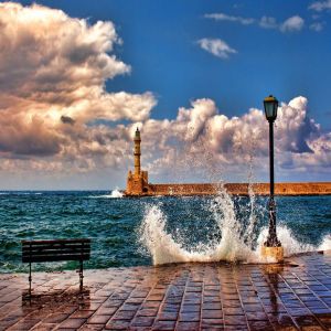 Encantador Faro junto al Mar