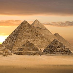 Pirámides de Giza al Atardecer