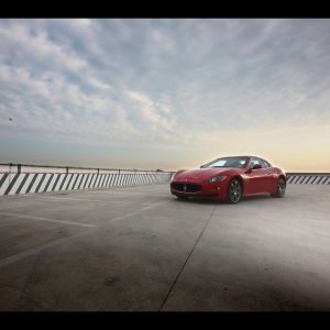 Coche Deportivo Rojo Maserati