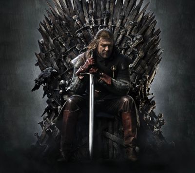 Personaje de Juego de Tronos en el Trono de Hierro