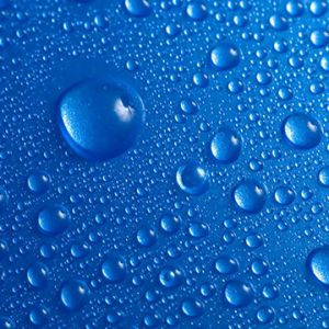 Gotas de agua azules