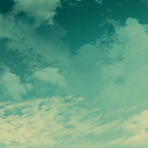 Cielo Sereno con Nubes