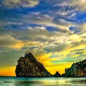 Impresionante atardecer en el océano