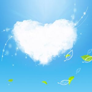 Nube en Forma de Corazón en el Cielo Azul
