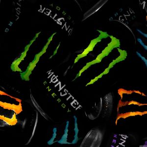 Latas de Monster Energy