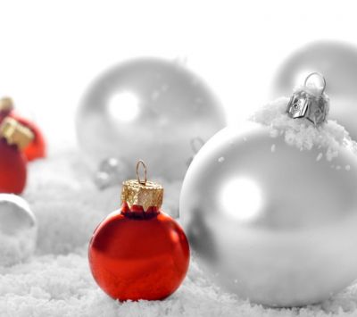 Adornos Navideños en Nieve