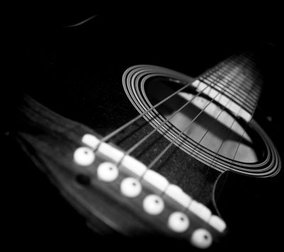 Acercamiento a Guitarra Acústica