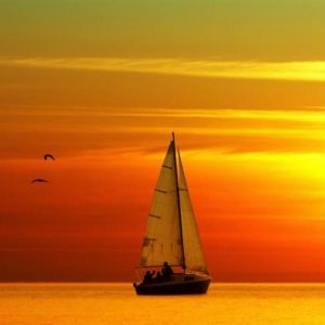 Navegando al Atardecer