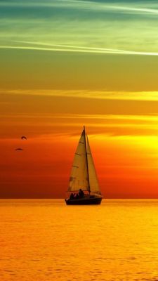 Navegando al Atardecer