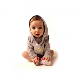 Bebé Adorable con Sudadera