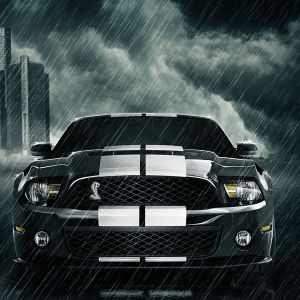 Shelby Mustang en la Lluvia