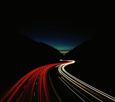 Rastros de Luz en una Carretera