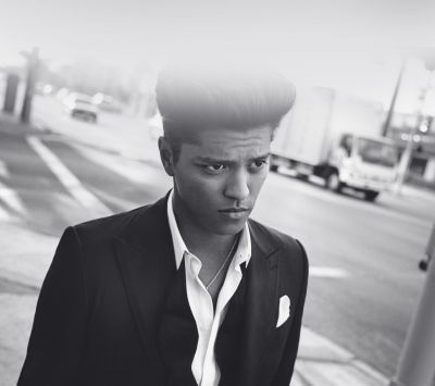 Retrato Estiloso de Bruno Mars
